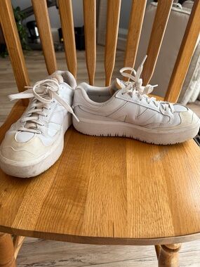 White New Balance CT302 Sneakers - men’s size 6 fit like women’s size 7